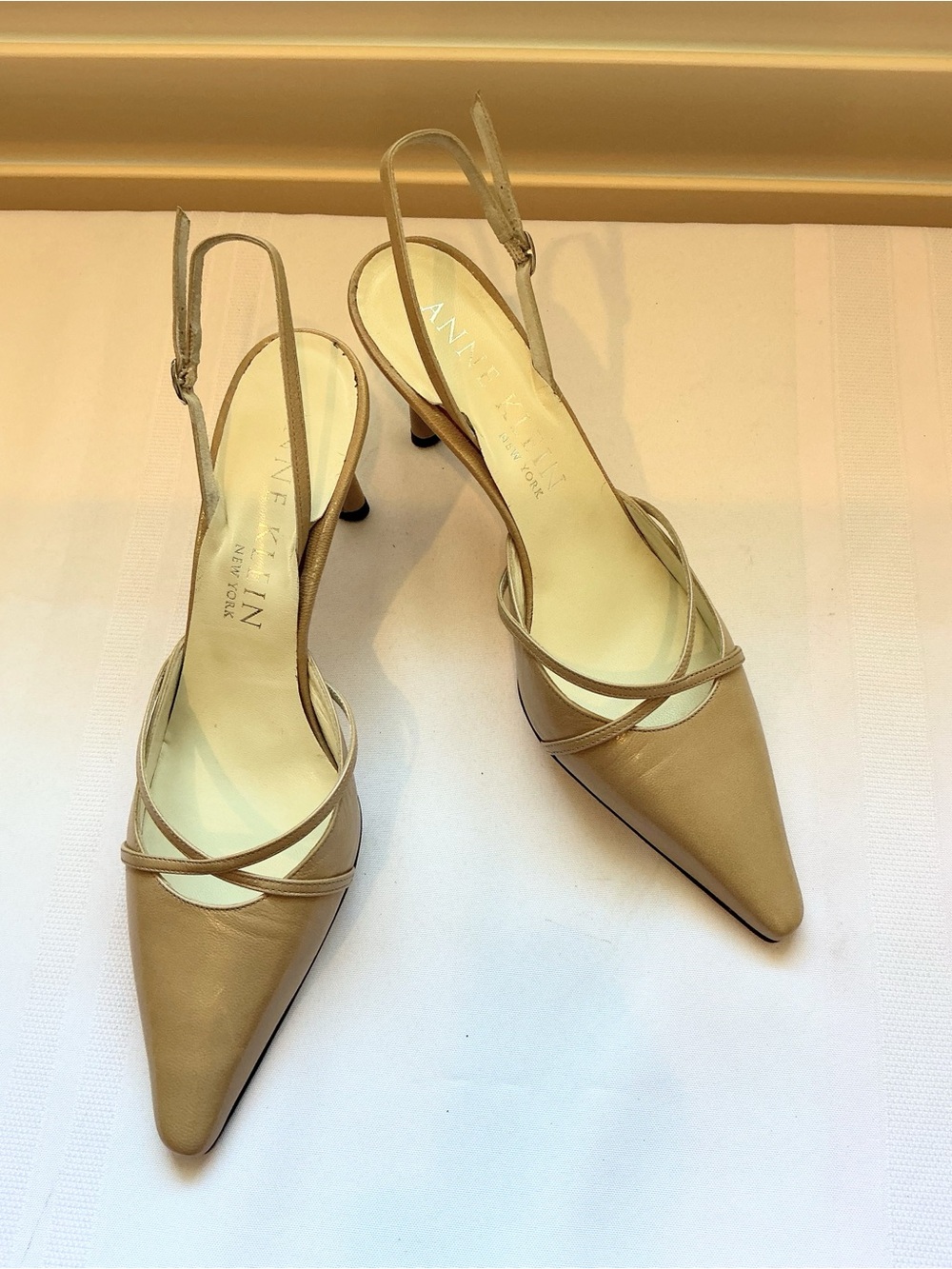 Vintage Anne Klein Pointed-toe Slingback Heels Tan Leather made in Italy size 8M